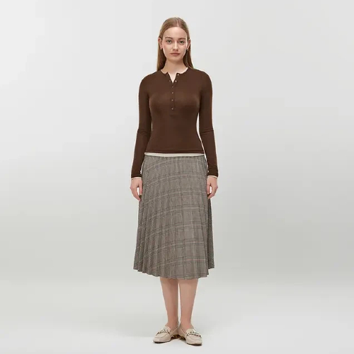 What Is A French Tuck?